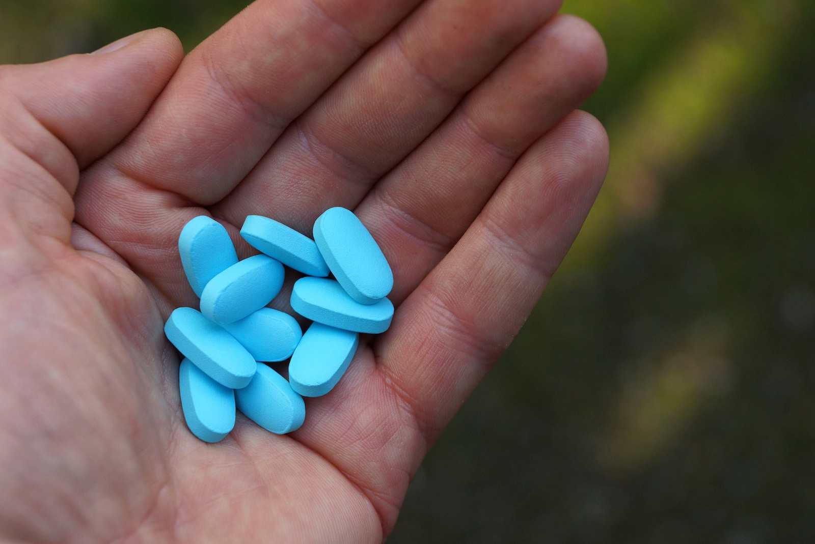 Blue Adderall: Side-Effects, Withdrawal Symptoms, & Treatment Options for Addiction